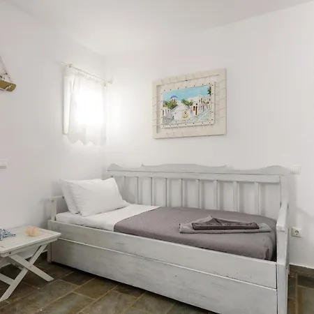 Holiday home Paros 3 Bedrooms Messonette For 6 Persons By Mps